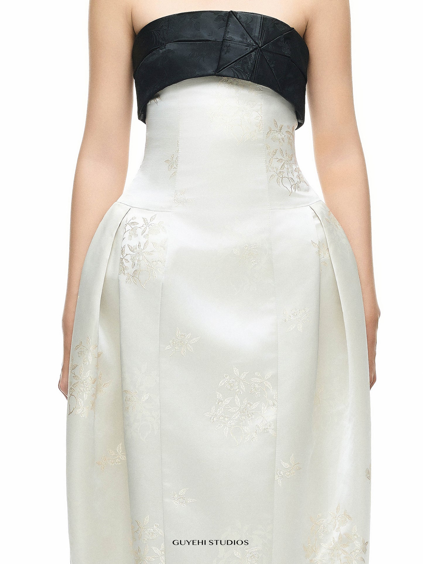 ORI FOLD DRESS