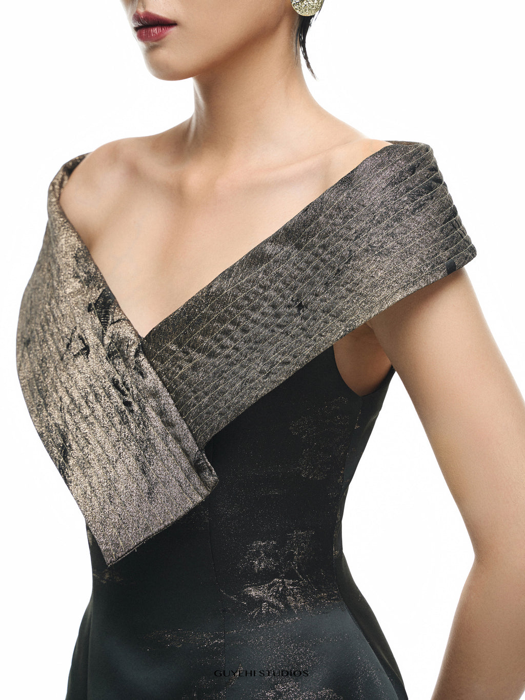 KATA COLLAR DRESS