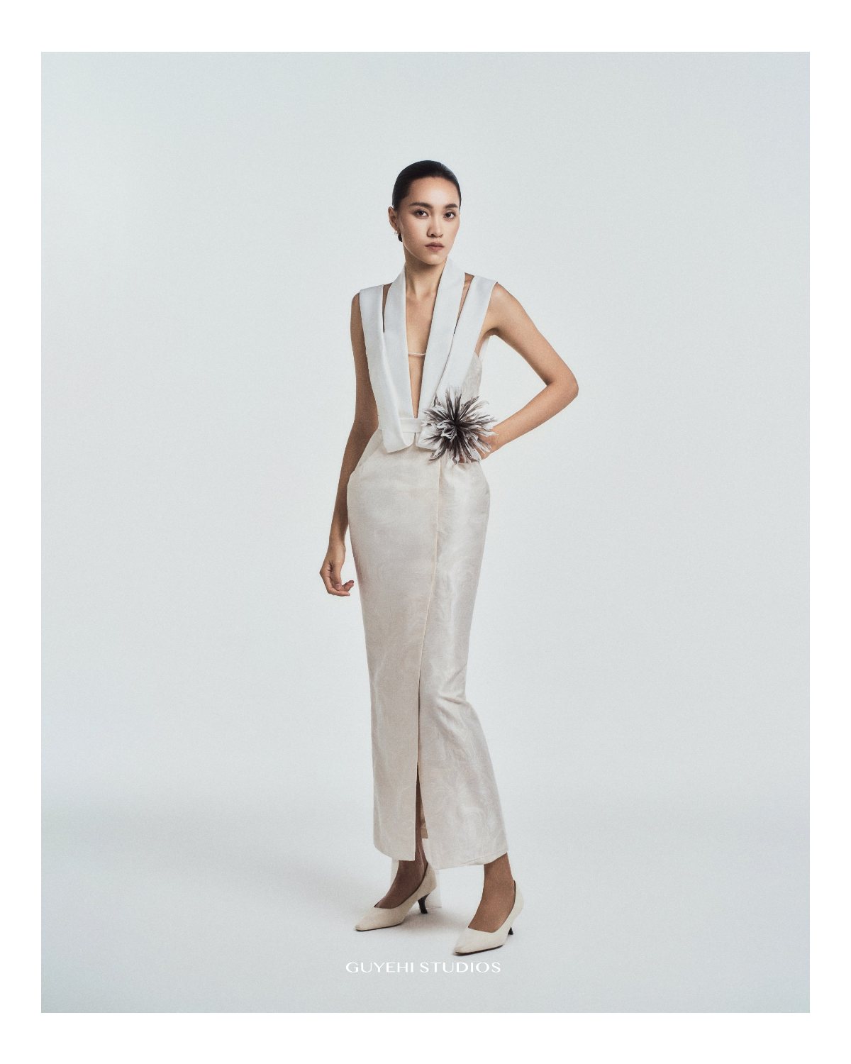 Nhim Detachable Flower in Organza