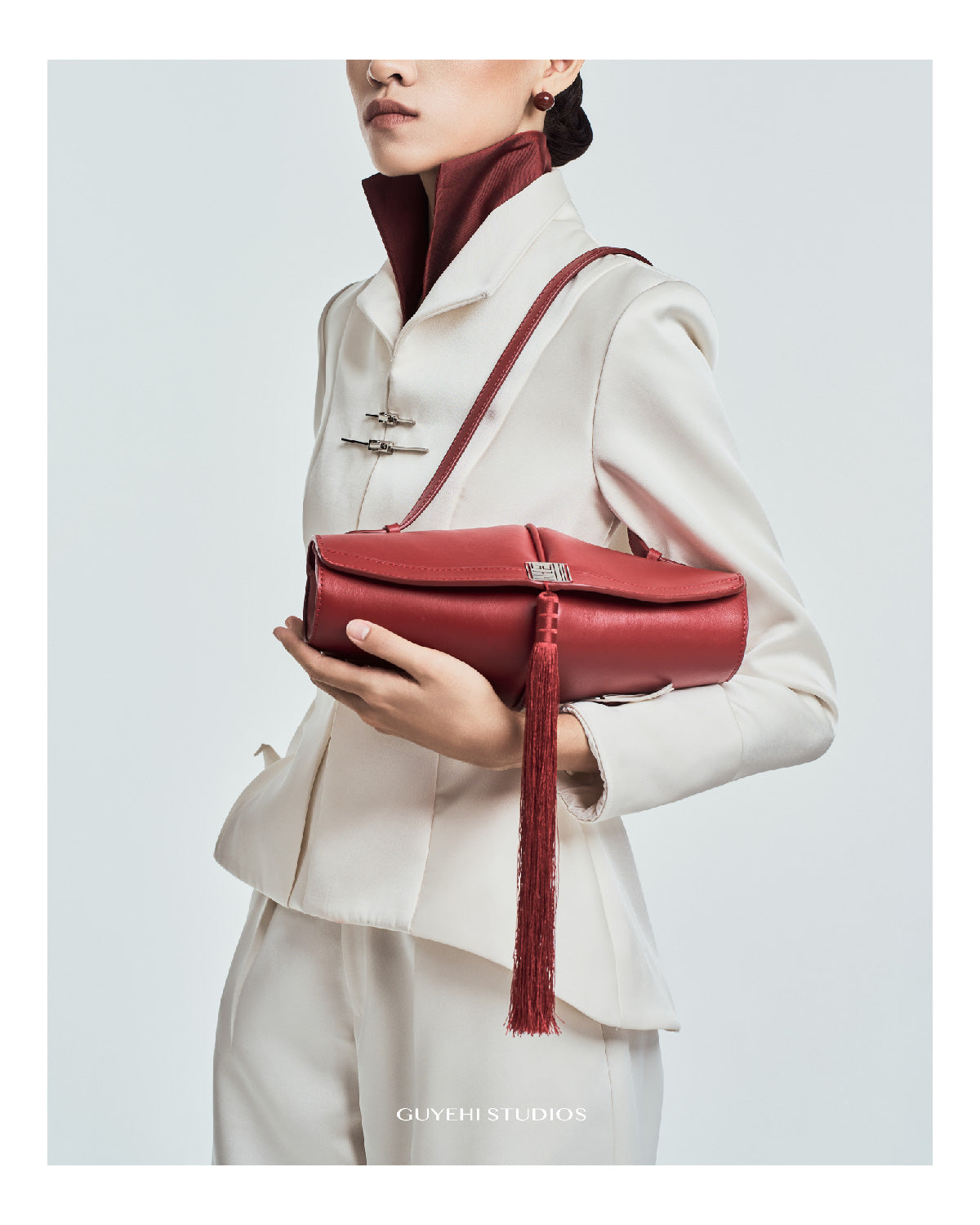 Scroll Tassel Bag in Leather - Cinnabar
