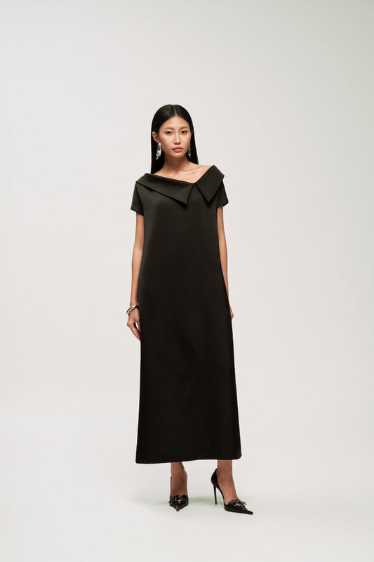 MINIMAL POISE DRESS
