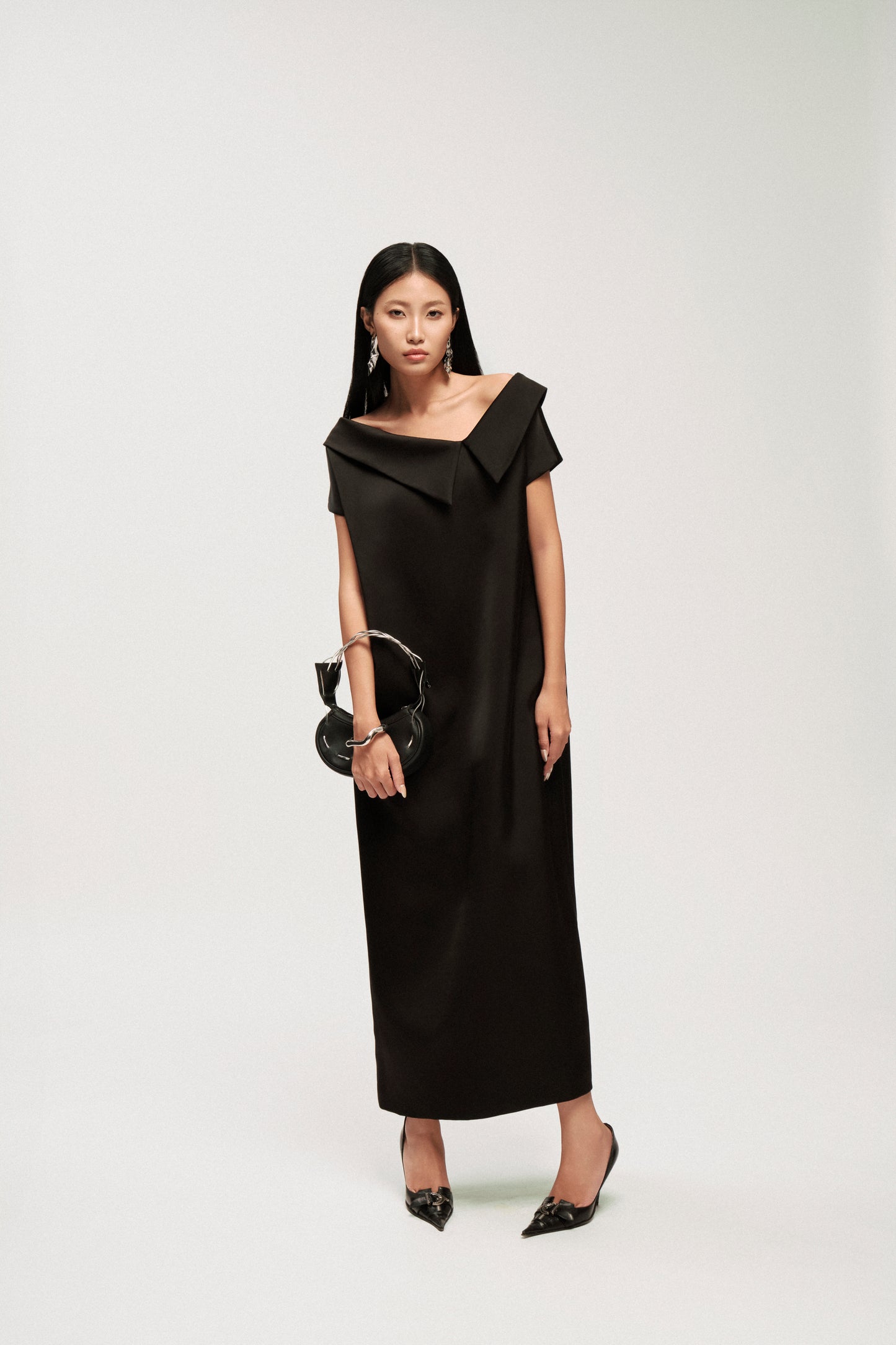 MINIMAL POISE DRESS