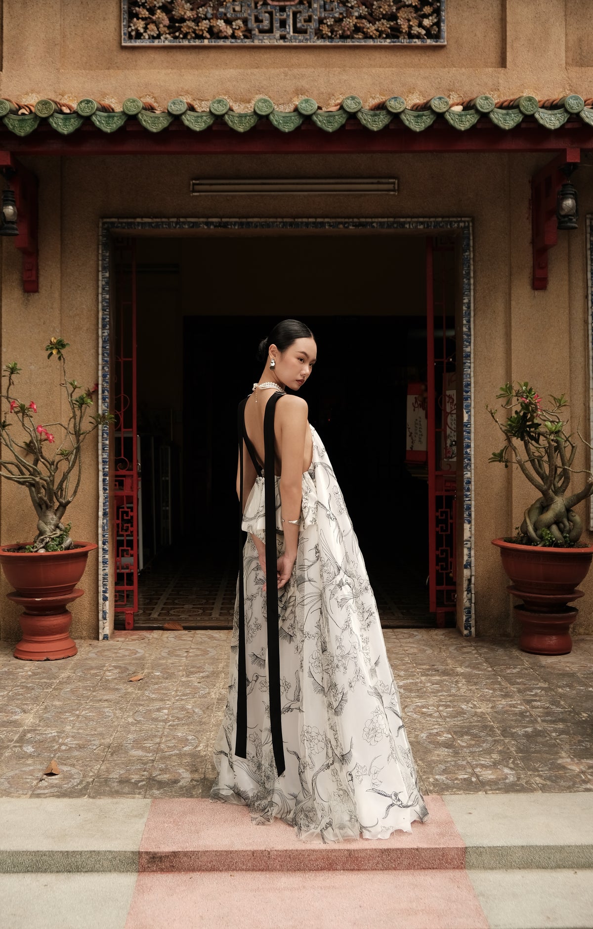 ĐẦM LAM YEN